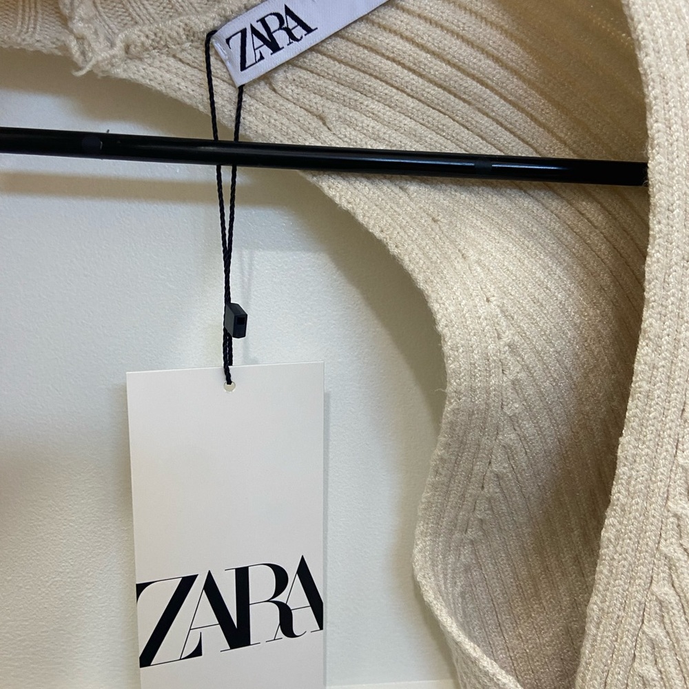 NWT Zara Cream Ribbed Cutout Knit Arm Warmer - Picture 3 of 3